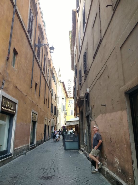 Via della Rosetta leading to our hotel